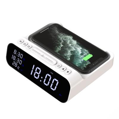 China Video Game Player 3 in 1 Temp Modern Desktop OEM Customized Smart Mini iPhone 15W Led Digital Alarm Clock with Wireless Charger for sale