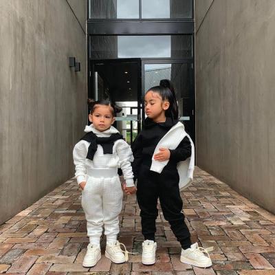 China Casual Fashionable Style Quilted Cotton 2 Pcs High Quality Tracksuit Kids Clothes Kids Girls Dressing Sets for sale