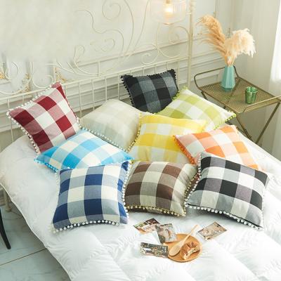 China 2022 Luxury Anti-Static Bohemian Cushion Cover Plaid Cotton Cushion Covers With Pompom for sale