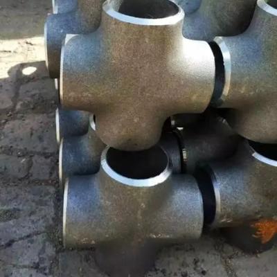 China Customized Four Way Seamless Gas Pipe Fittings With Alloy Steel For Industrial Applications à venda