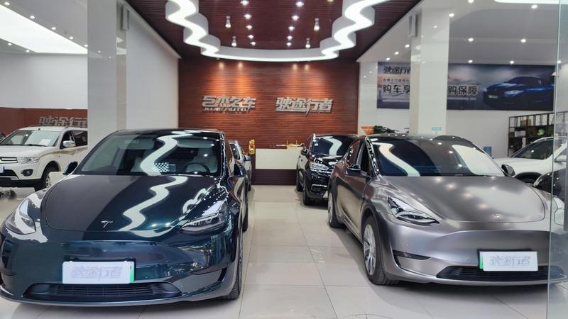 Verified China supplier - Chongqing Driving Road Walker Automobile Sales Co., Ltd.