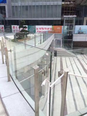 China Middle East popular glass balcony railing stainless steel posts for sale