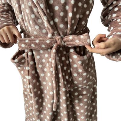 China Adults QUICK DRY Bathrobe Low Price Home Hotel Use Hooded Bathrobe for sale