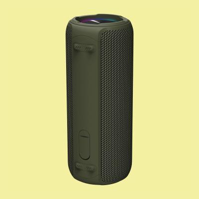 中国 IPX7 防水 屋外 ブルートゥーススピーカー 3.5mm AUX バッテリー容量 2500mAh 販売のため