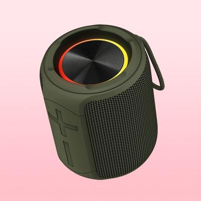 Cina Altoparlante bluetooth stereo immersivo con TWS e rating impermeabile IPX7 in vendita