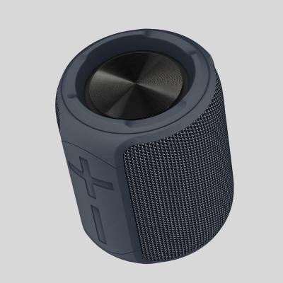 China Con micrófono incorporado altavoz portátil impermeable hasta 33 pies de alcance Bluetooth en venta