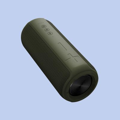 Chine 2500mAh petit haut-parleur Bluetooth avec IPX7 Rating imperméable à l'eau fonction TWS à vendre