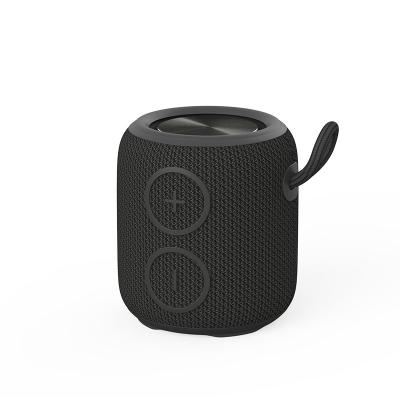 Chine TWS haut-parleur Bluetooth avec microphone intégré imperméable à l'eau IPX7 à vendre