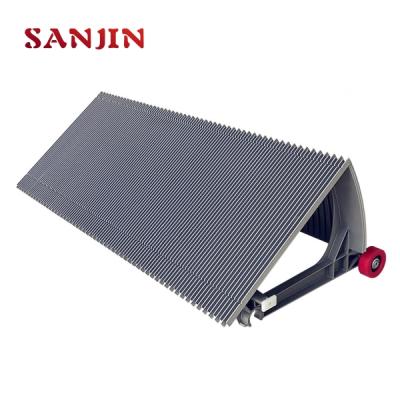 China Traditional Escalator Parts Escalator Step Stainless Steel Escalator Step for sale