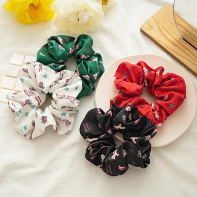 China Sandro New Design Christmas Silk Hair Scrunchies Fashion French Tree Headband Green Hair Scrunchies Satin Hair Band for sale