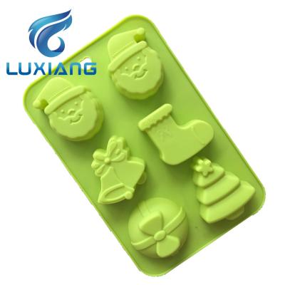 China Hot Selling Sustainable Christmas Tree Shape Silicone Ice Cube Food Grade Silicone Mold Customized Ice Tray for sale