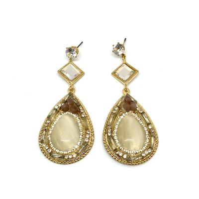 China Luxury Retro Style Gemstone Diamond Design Classic Light Handmade Drop Shaped Baroque Environmentally Friendly All-match Earrings for sale