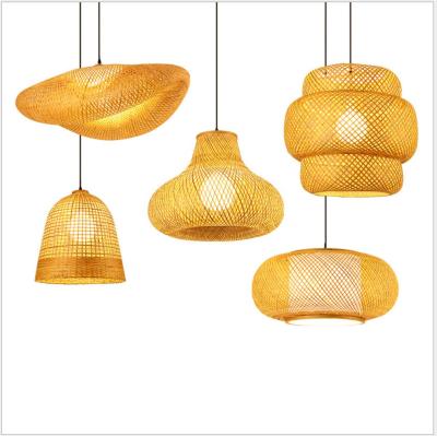 China Stylish NEW TRENDS stylish rattan pending lamps lights for wedding outdoor decoration party event supplies for sale