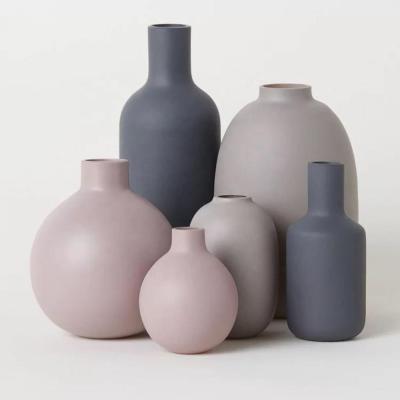 China 2020 new eco-friendly nordic gray white glass vases for home decoration for sale