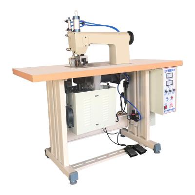 China HYZ Hotels Hot Sale Surgical Gown Sewing Machine Lace Sewing Machine Ultrasonic Nonwoven Roll for sale