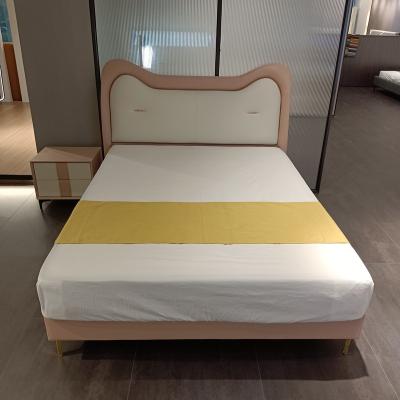 China Newest Design Kids Bed Wooden Frame Comfortable Modern Light Kids Room Bed Luxury Queen Size Queen Size for sale