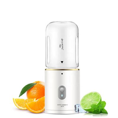 China 7.4V Outdoor Multifunctional Blender Juicer GS and Blender CE CB ROHS Approved BPA Free 300W Portable Blender for sale