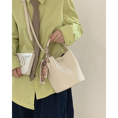 China Fashion Lychee Pattern Pu Leather Women Fashion Handbags Bucket Type Pure Color Designer Shoulder Bags Silk Scarf Quality Handbags for sale