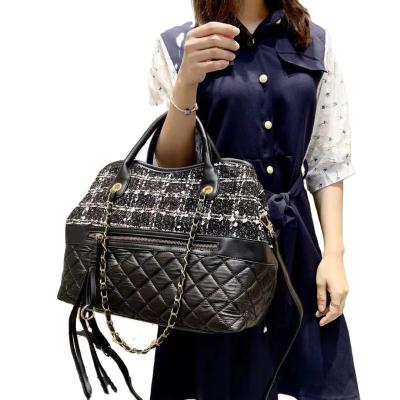 China 2021 New Durable Women's Small Bag European and American Leisure Wind Portable Tote Bag Fragrant Messenger for sale