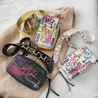 China Women handbags ladies bag new style graffiti ladies shoulder bag oblique shoulder bag handbag camera bag for sale