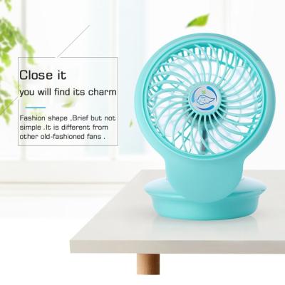 China Small Personal Hotel Desk USB Fan Portable Mini Table Fan with Colorful LED Lamp for Home Office Mini Outdoor Travel Fan for sale