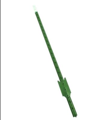 China Sustainable 8ftT-Post Studded 1.33 Lb/Ft Painted Green Steel American Market Farm Metal Fence T Post With Spade for sale