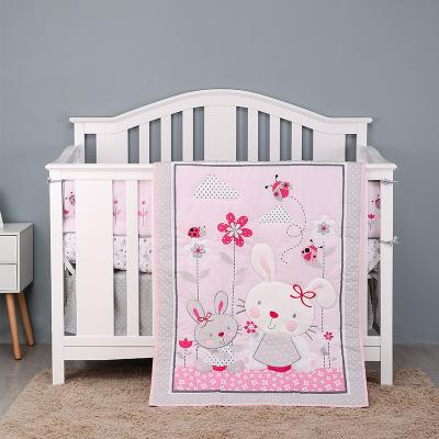 China Baby Bedding Crib Set Convertible Anti-pilling Animals for sale