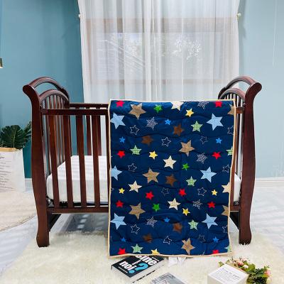 China Nondisposable Animal Baby Quilt Low Price Inventory Cotton Animal Crib Quilt For Baby for sale