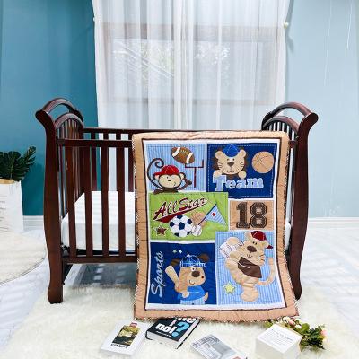 China Nondisposable Cotton Baby Quilt Low Price Inventory Animal Crib Quilt for sale