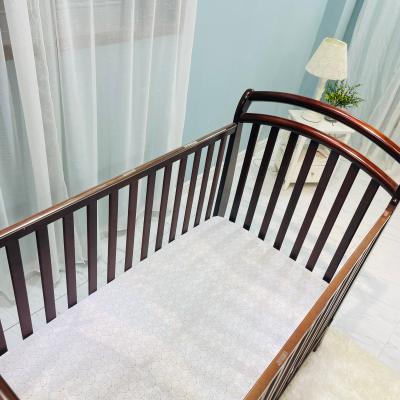 China Anti-pilling Low Inventory Price Dealing Crib Sheet Baby Crib Bedding Set for sale