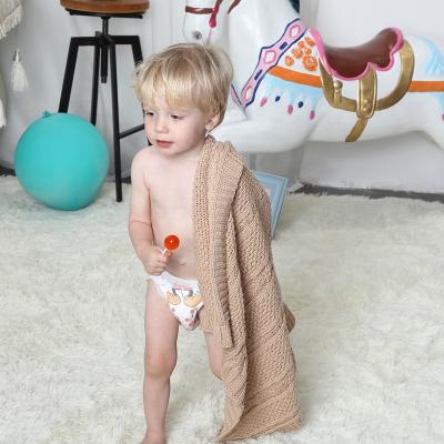 China Anti-Static 100% Cotton Baby Blanket Dot Knitted Wrap To Wrap Newborn Safety Kids Blanket For Sofa for sale