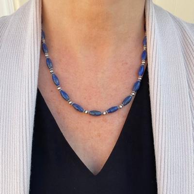 China CLASSIC Stunning Lapis Lazuli Beaded Necklace with Royal Blue Tapered Melon Beads Gemstone Necklace for sale