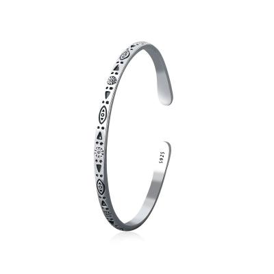 China Fashion Jewelry CLASSIC Custom Stainless Steel Silver Plated Engraved Open Weave Cuff Bracelet for sale