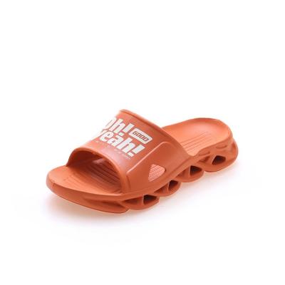 China Fashion design couple home slippers fashion trend women slippers summer multi-color thick hollow bottom comfortable slippers sandals for sale