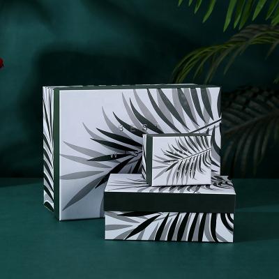 China Tropical Creative Green Tea Gift Box Flower Leaf Gift Box Recycled Materials Style Rectangular Gift Box for sale