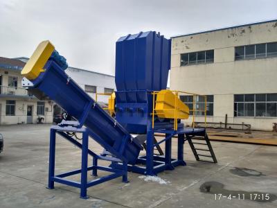 China Industrial Single Shaft Shredder 380V 30 Moving Knives  For Plastics for sale