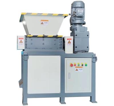 China Multifunctional Hydraulic Single Shaft Pallet Shredder Machine Automatic Reverse for sale