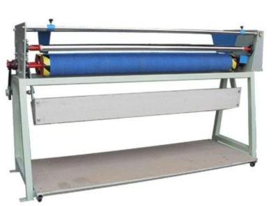 Chine 5 - 6 rouleaux/min Machine automatique d'emballage de rouleaux de tissu à oreiller à vendre