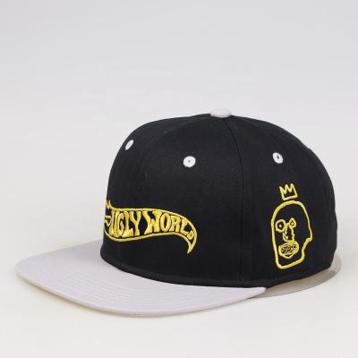 China COMMON fashion embroidery of Tone Black Structured Crown Light Gray Brim Snapback Cap Gold of classic two for sale