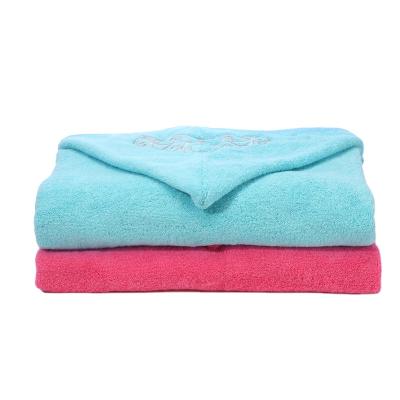 China Sustainable High Quality Durable Using Cotton Coat Beach Towel Swimming Bath Towel for sale