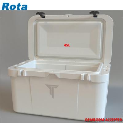 China Sustainable 45L Plastic Camping Cooler Box for sale