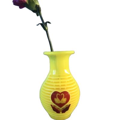 China Modern Wholesale Wall Decoration PVC Plant Suction Cup Magic Wall Hanging Vase For Home Decor for sale