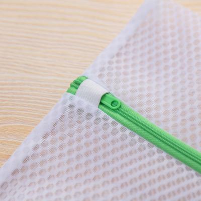 China Large and Medium Modern Sensitive Dimpled Mesh Washing Bag Net Bag for sale