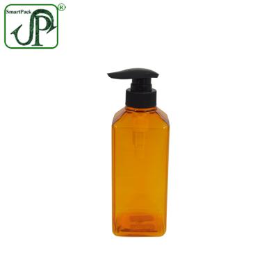 China 500ml PET Cosmetic Empty Bottle With Black Lotion Dispenser Pump For Shampoo Bottle for sale