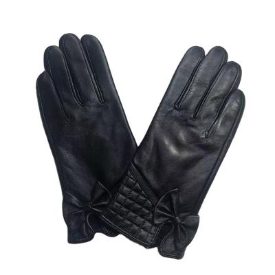 China Autumn and winter ladies real sheepskin smart cycling touch screen touch screen manufacturers supply outdoor warm gloves fashion new style for sale