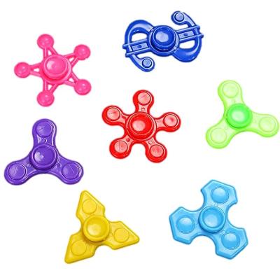 China Wholesale Unisex Mini Spinner Finger Gyro Plastic Color Design Mix Styles Material Toys Eco-Friendly Moving Person for sale