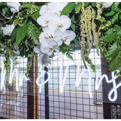 China Free Shipping Mr. and Mrs. Cheap Neon Sign Wedding 50cm Neon Sign Drop Party Decoration Events Warehouse for sale