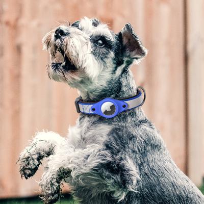 China New Fashion Thoughtful Design High Quality Multi Colors Adjustable Nylon Dog Collar With Airtag Case for sale