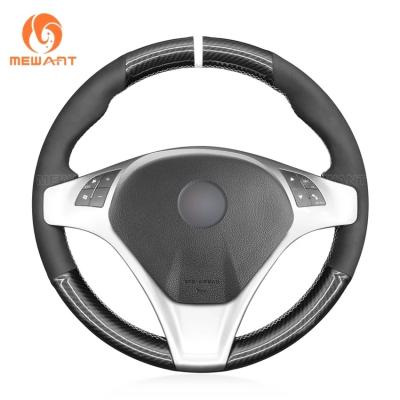 China Alfa Romeo Giulietta 2010-2014 Capa del volante cosida a mano de fibra de carbono azul mate en venta