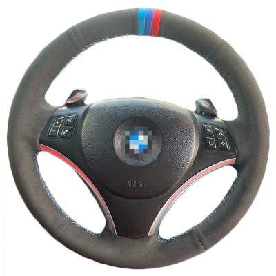 China Zwarte draad handgepochte stuurwielbekleding voor BMW E90 E91 E92 E93 E87 E81 E82 E88 X1 E84 Te koop